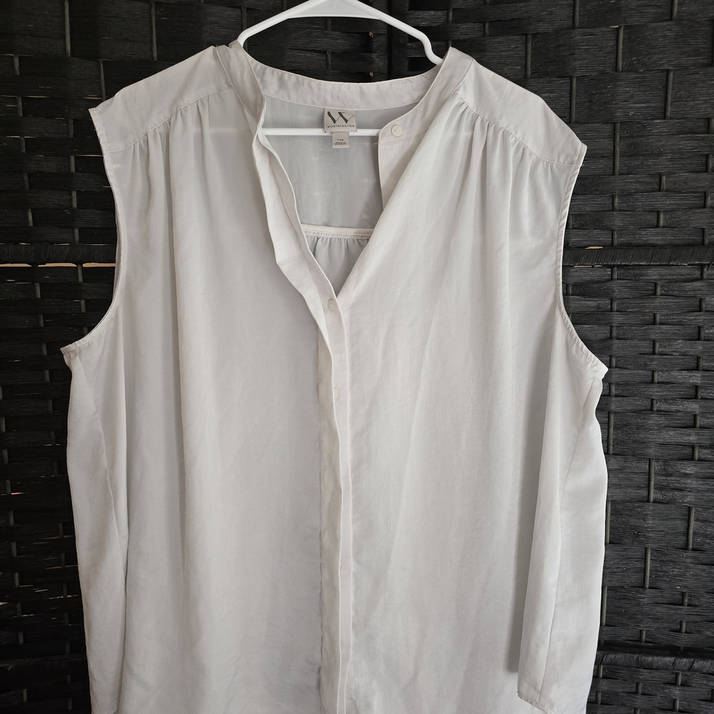 Worthington Ivory Sleeveless Blouse